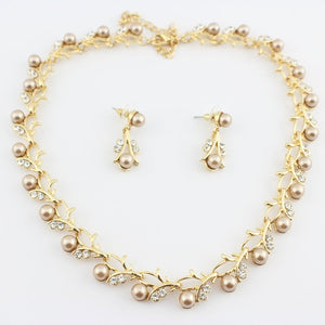 Classic Pearl-Gold Necklace Set